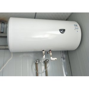 电热水器