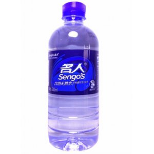 矿泉水